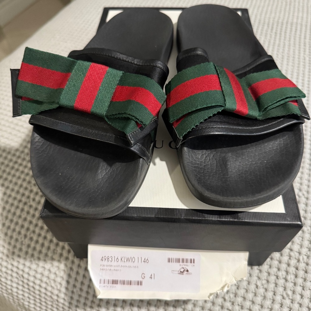 Gucci bow slides